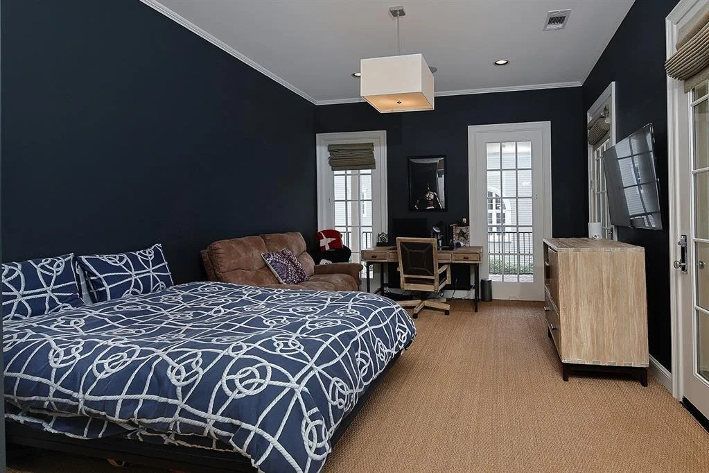 Photo of 46 E Bay Boulevard