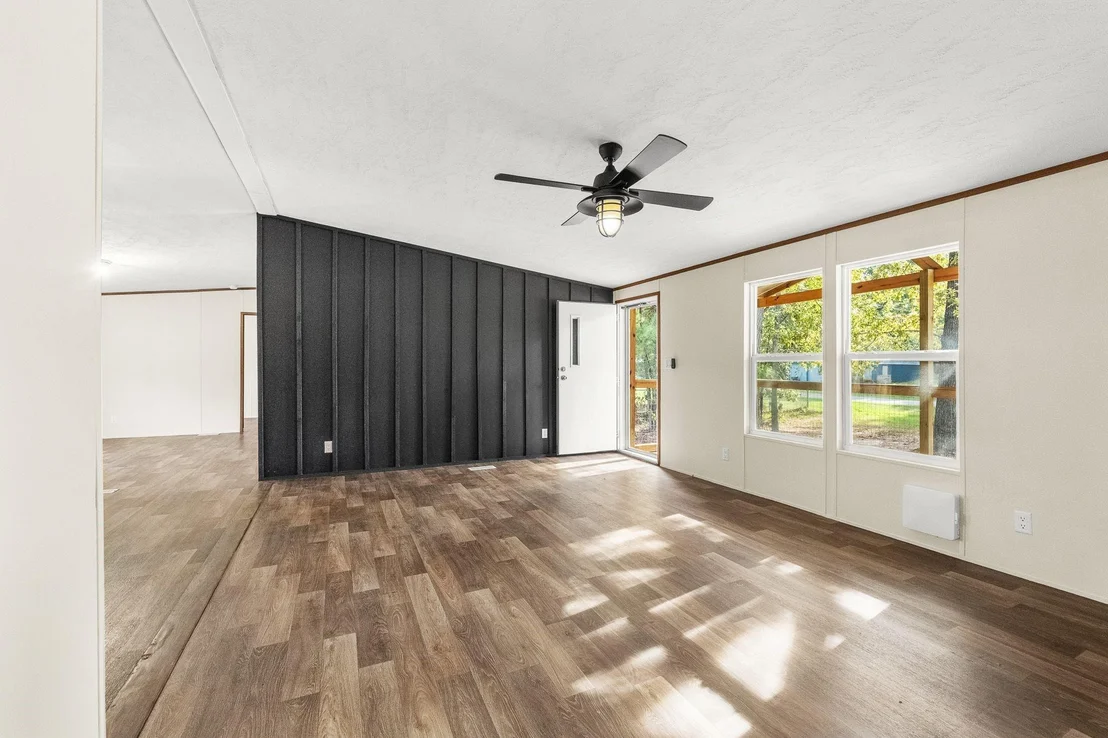 Photo of 472 Antigua Drive