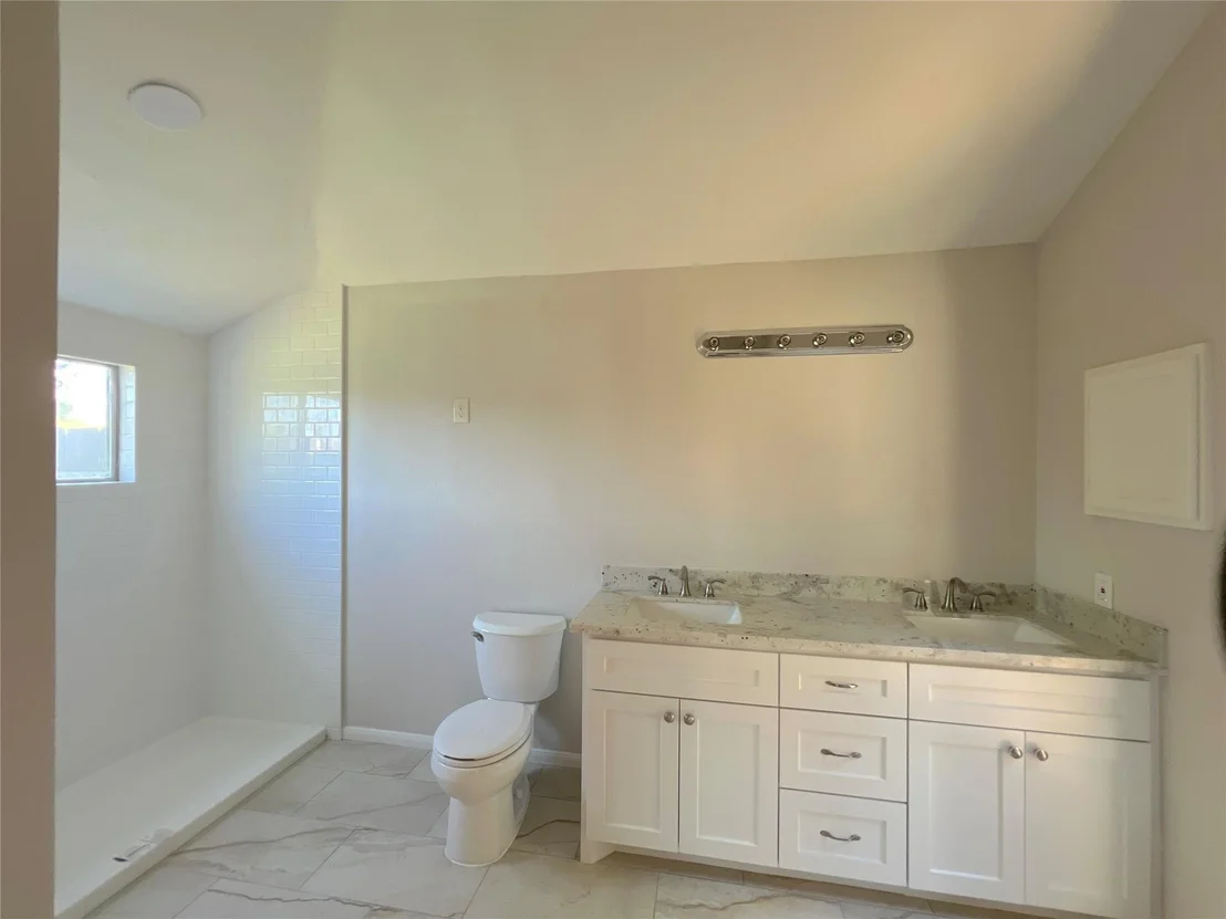 Photo of 7507 Alcomita Drive