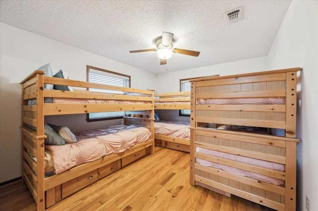 Photo of 16606 Bayfront Drive