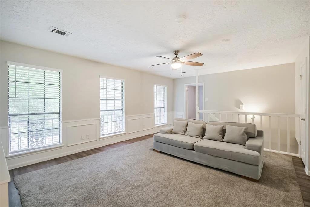 Photo of 16011 Southampton Drive