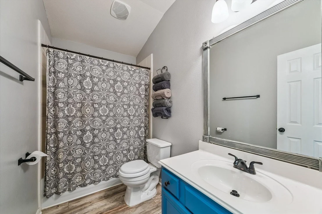 Photo of 1041 Riverwood Drive