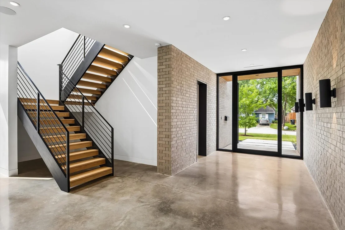 Photo of 1726 Viking Drive