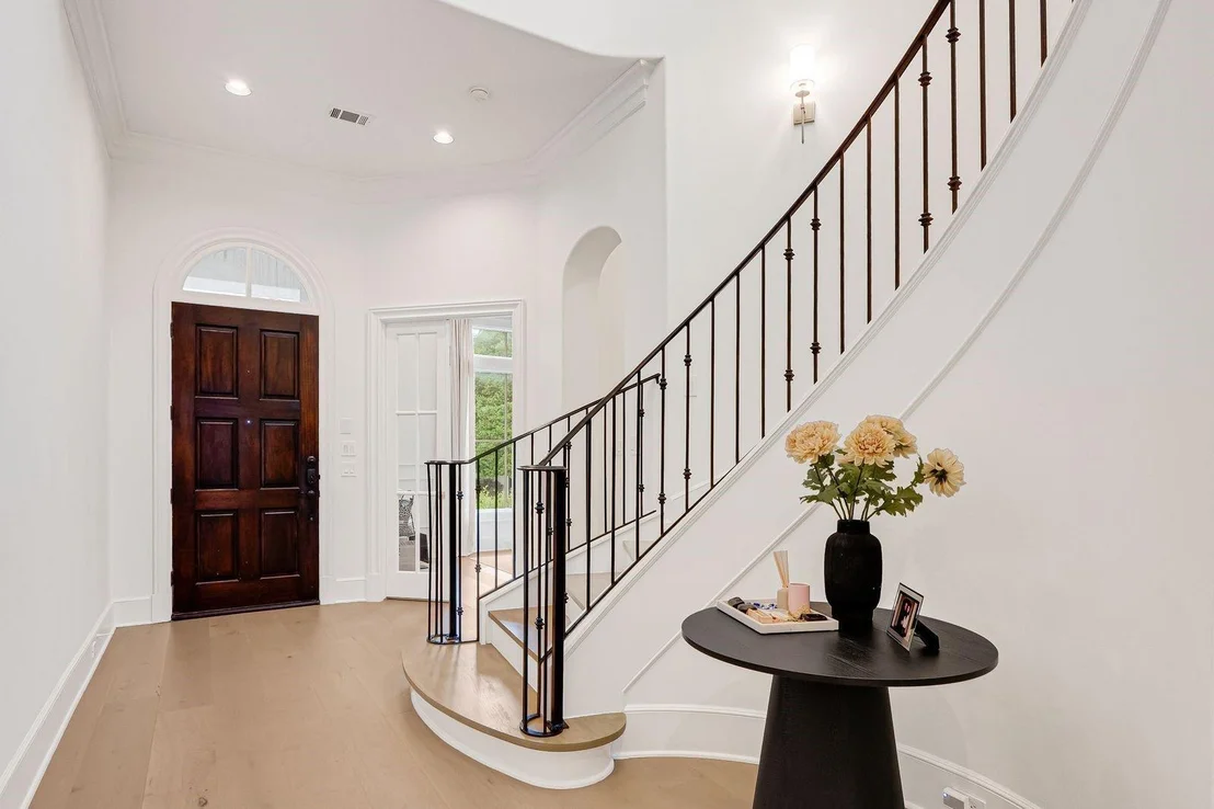 Photo of 2706 Tudor Manor