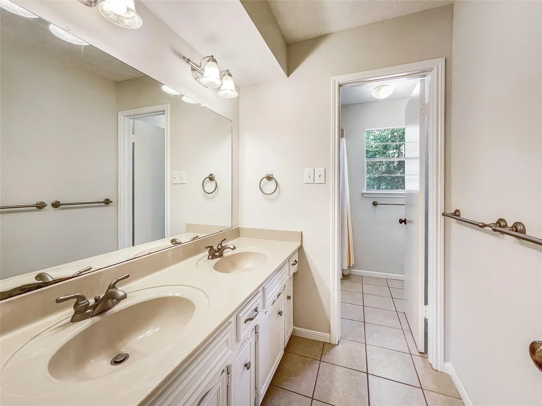 Photo of 2023 Forest Manor Drive