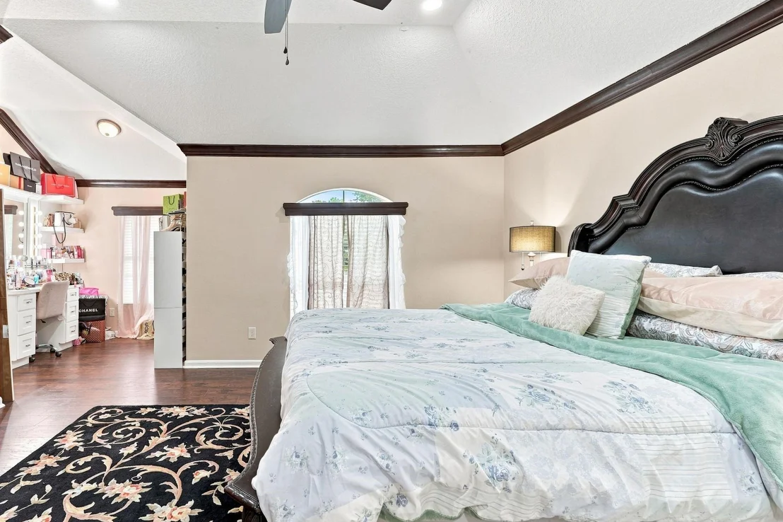 Photo of 1000 Arbor Way