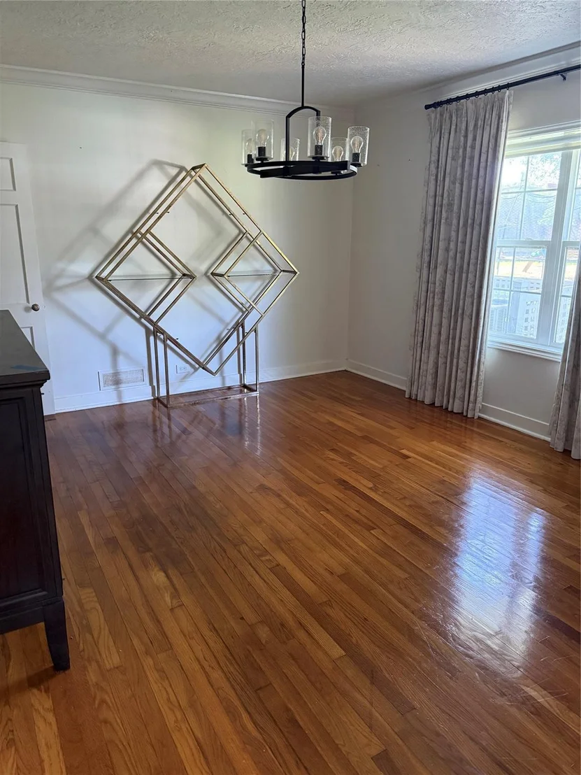 Photo of 707 S Mccarty Avenue