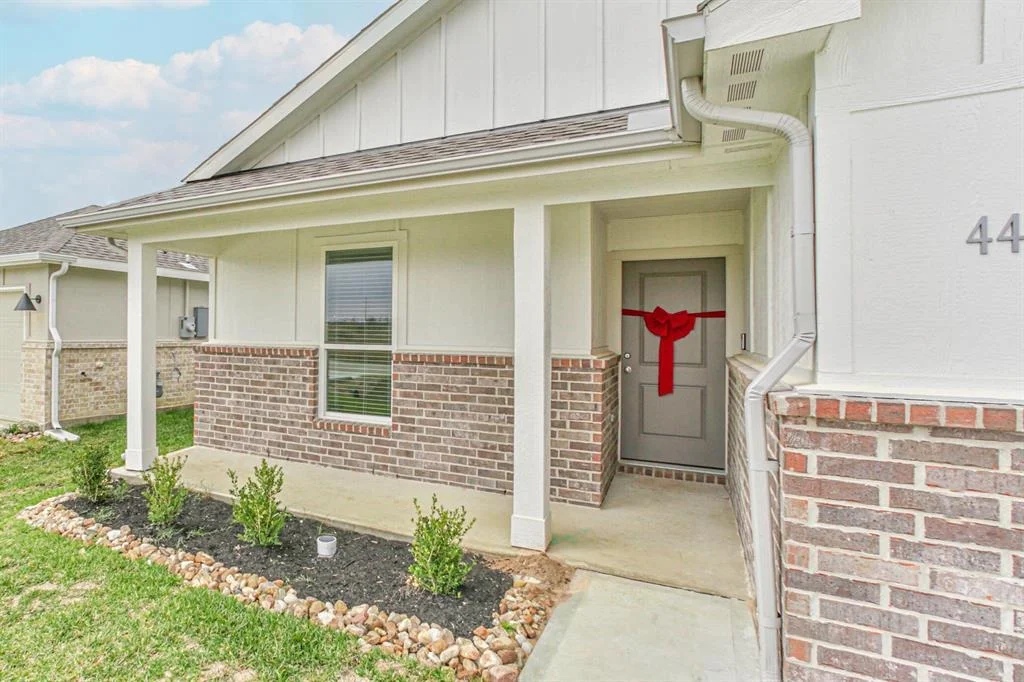 Photo of 25790 John Wayne Court