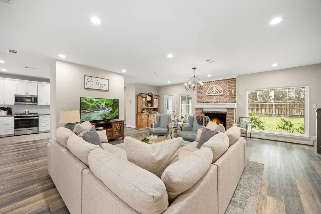 Photo of 1118 Crossroads Drive