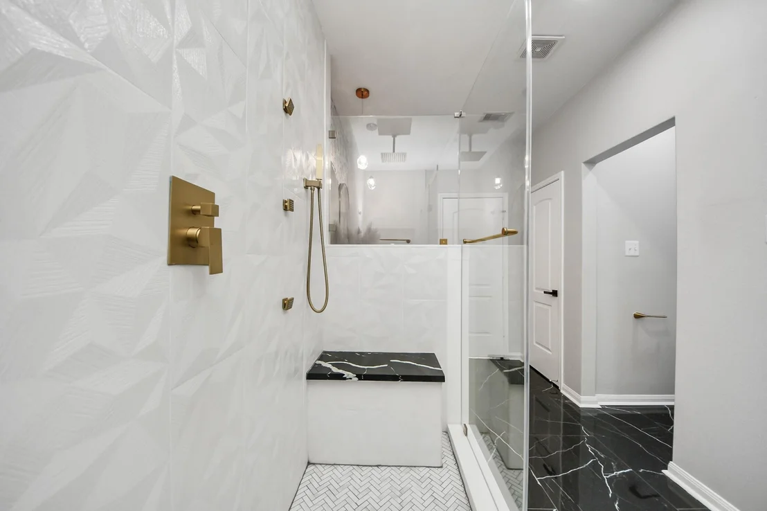 Photo of 6931 Primrose Road