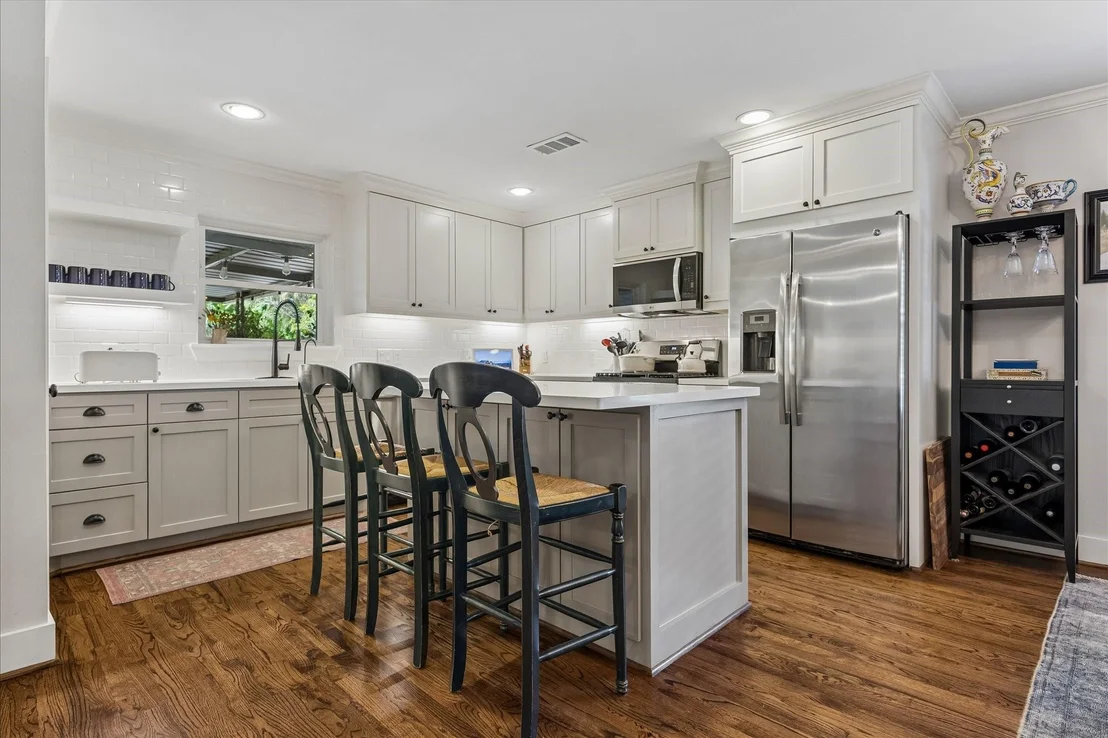 Photo of 2106 Saxon Drive