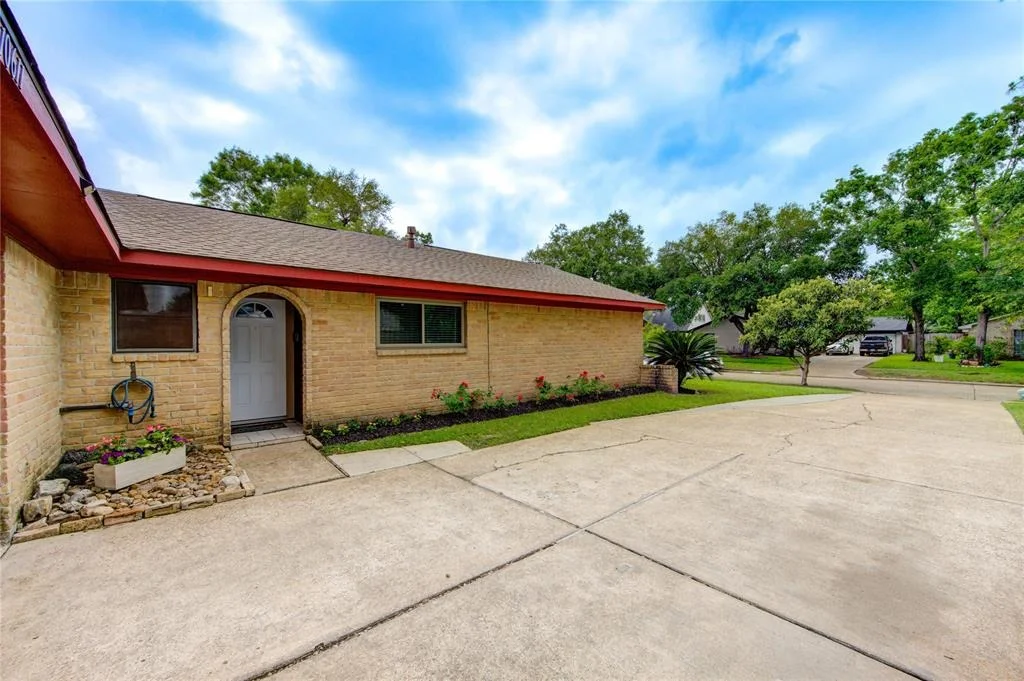 Photo of 10611 Sapling Way