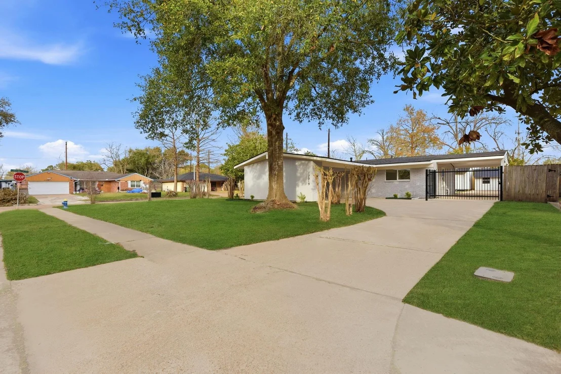 Photo of 12319 Renwick Drive