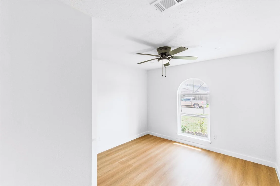 Photo of 318 Willoughby Drive