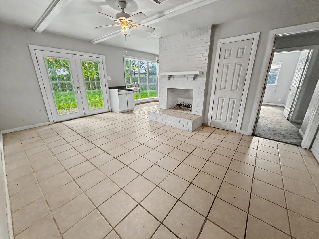 Photo of 5003 Live Oak Drive
