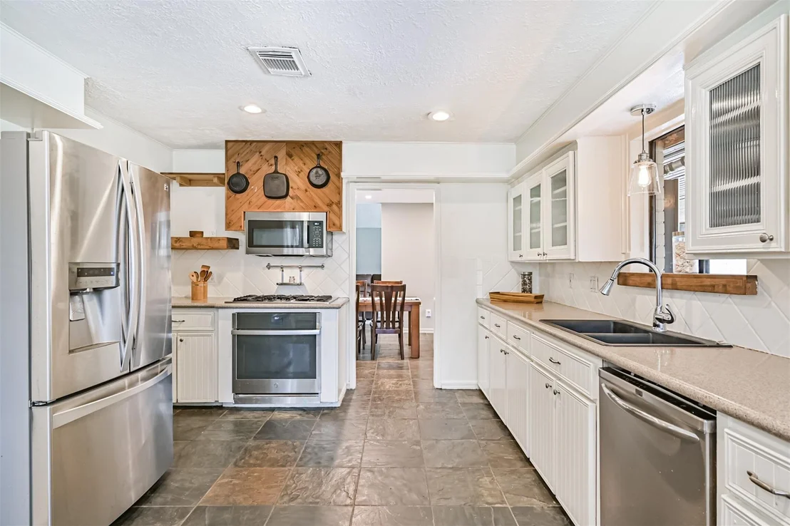 Photo of 910 Evergreen Drive