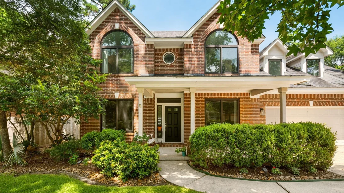 Photo of 15 S Piney Plains Circle