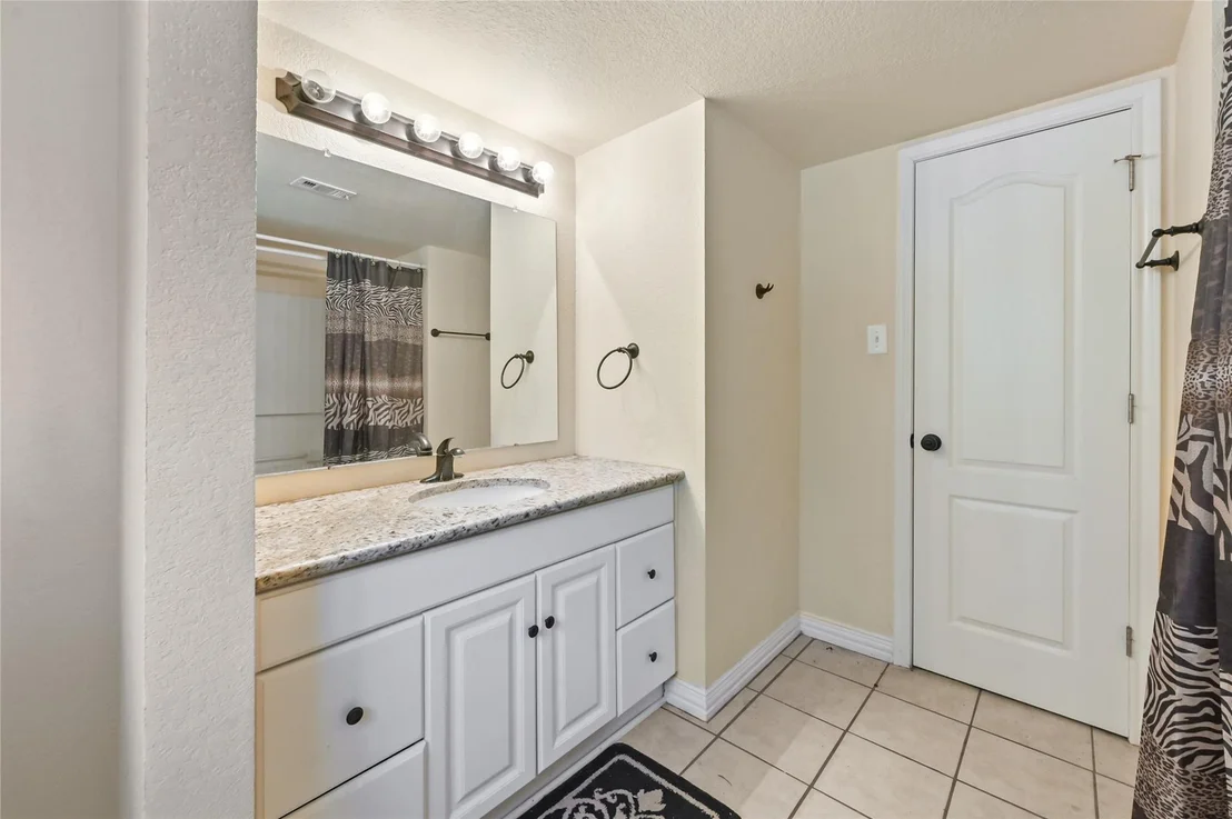 Photo of 25102 Burrard Street