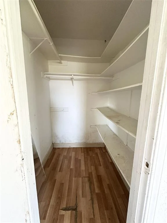 Photo of 1045 Cook Road