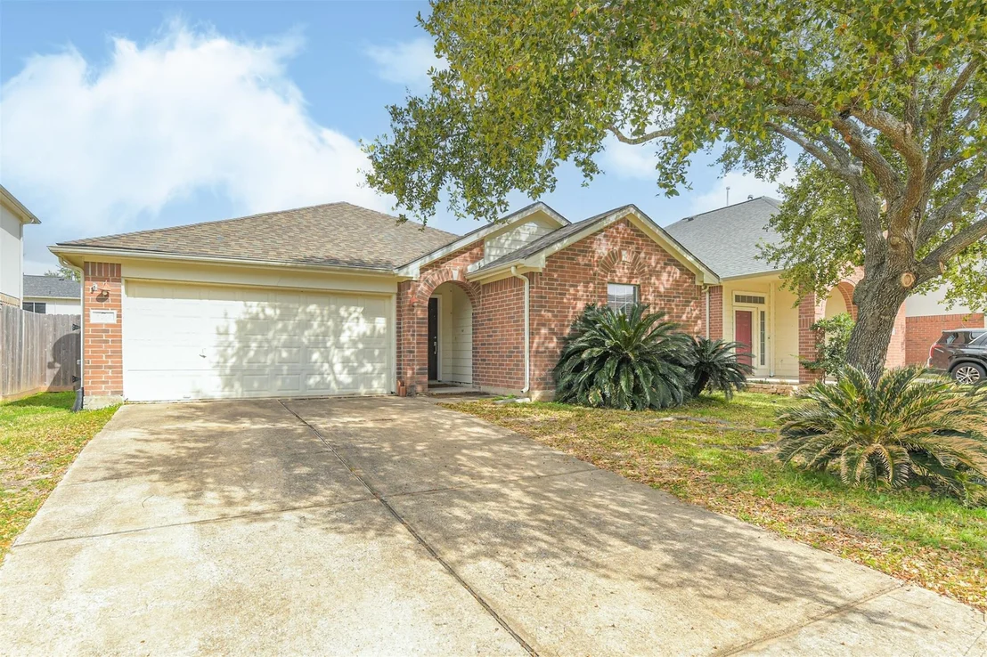 Photo of 2415 Fox River Lane