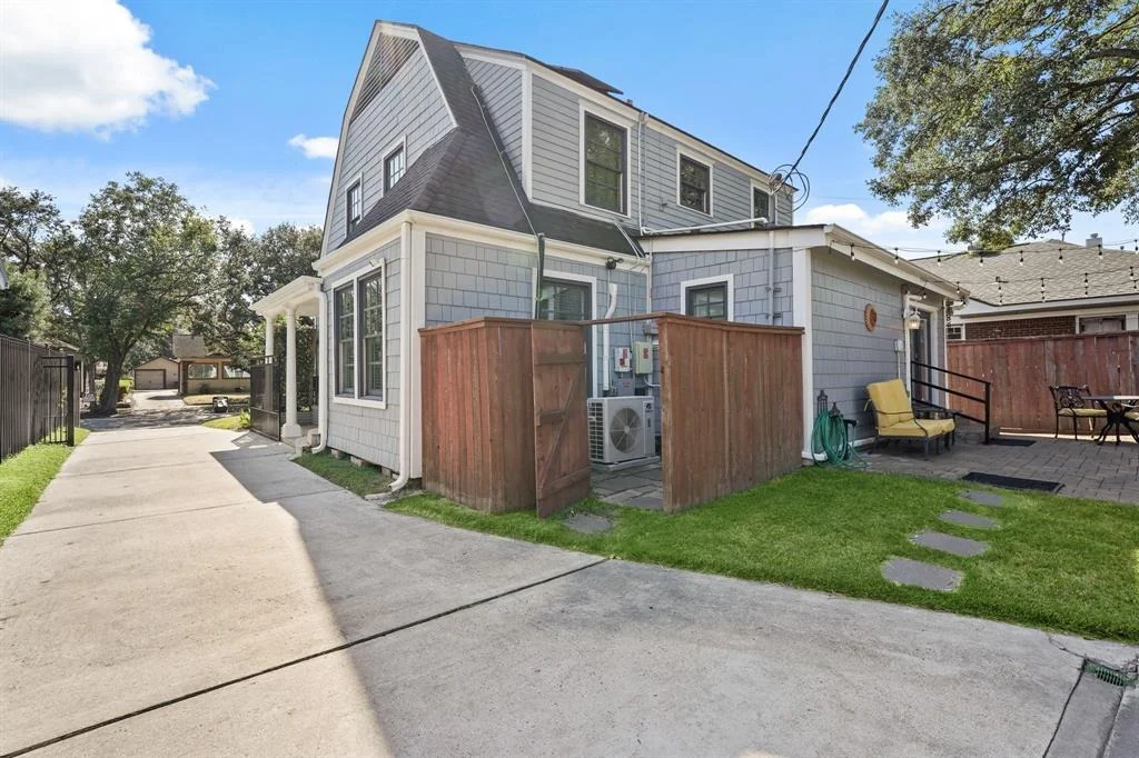 Photo of 4415 Bell Street