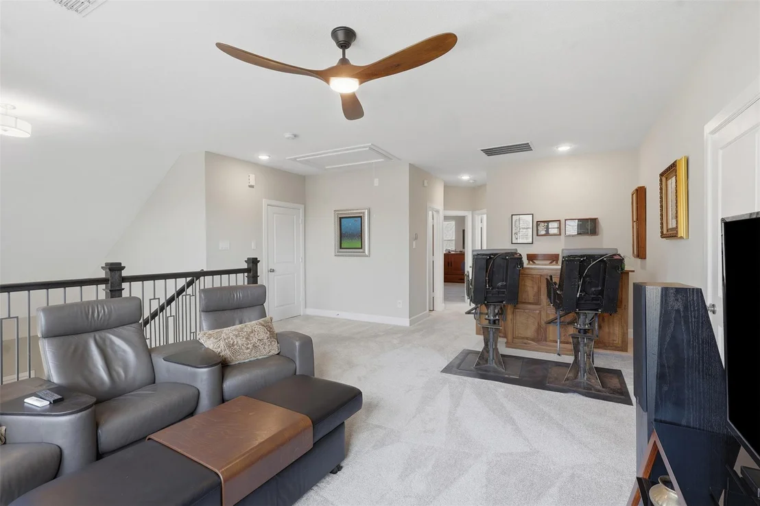 Photo of 4711 Gilbert Road