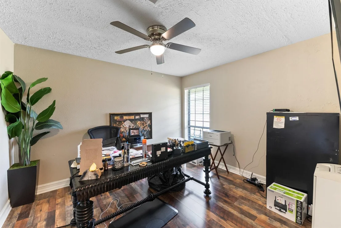 Photo of 4302 Marchant Road