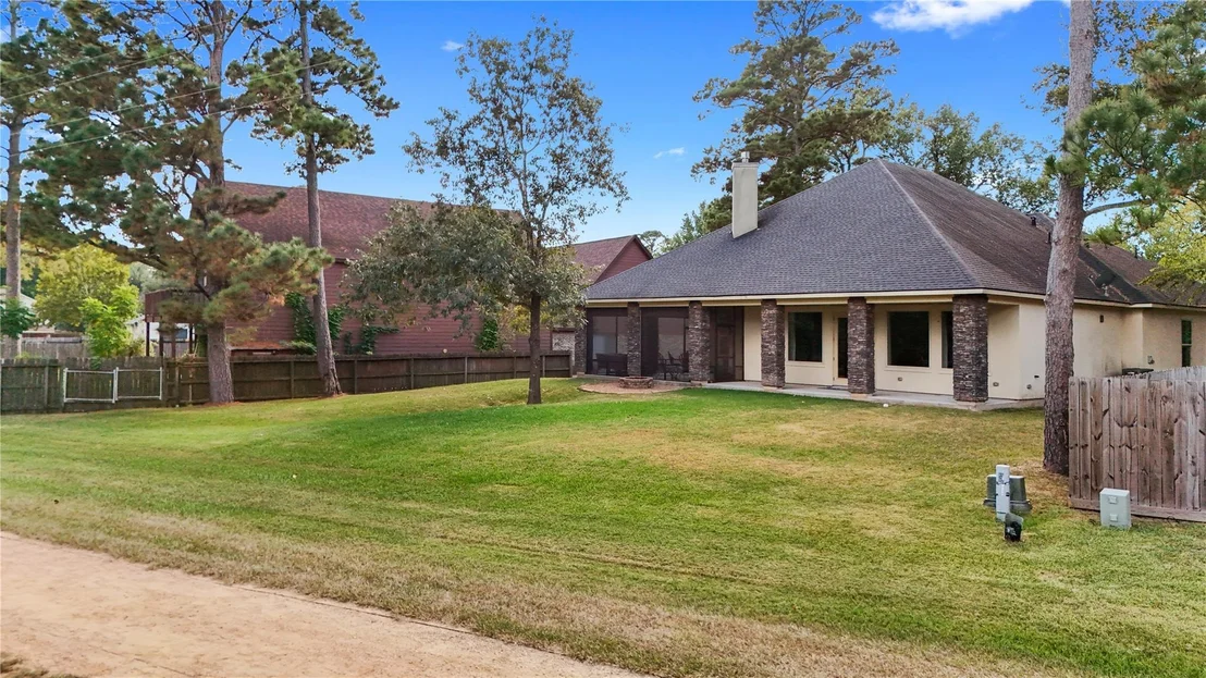 Photo of 12122 Hawthorne Drive