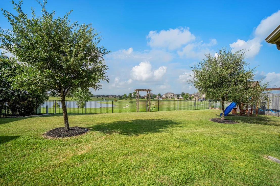 Photo of 7511 Laguna Lake Drive