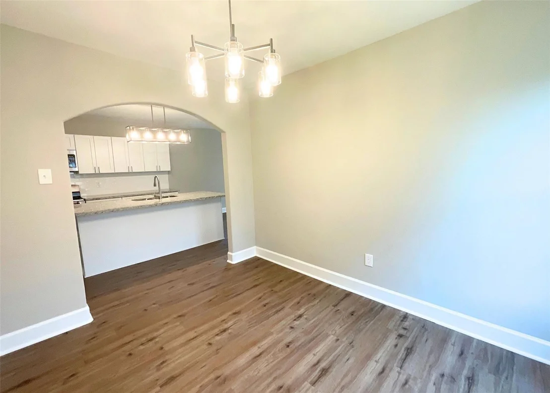 Photo of 7110 Avenue L
