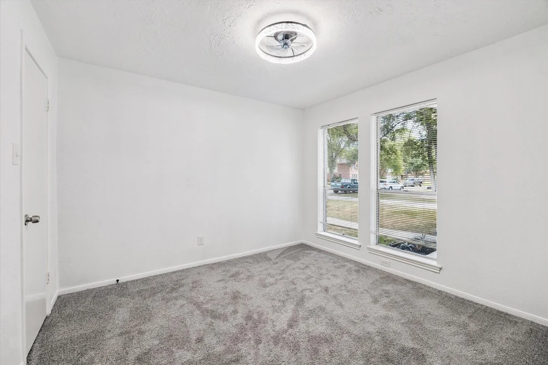 Photo of 22914 Squirrel Tree Street