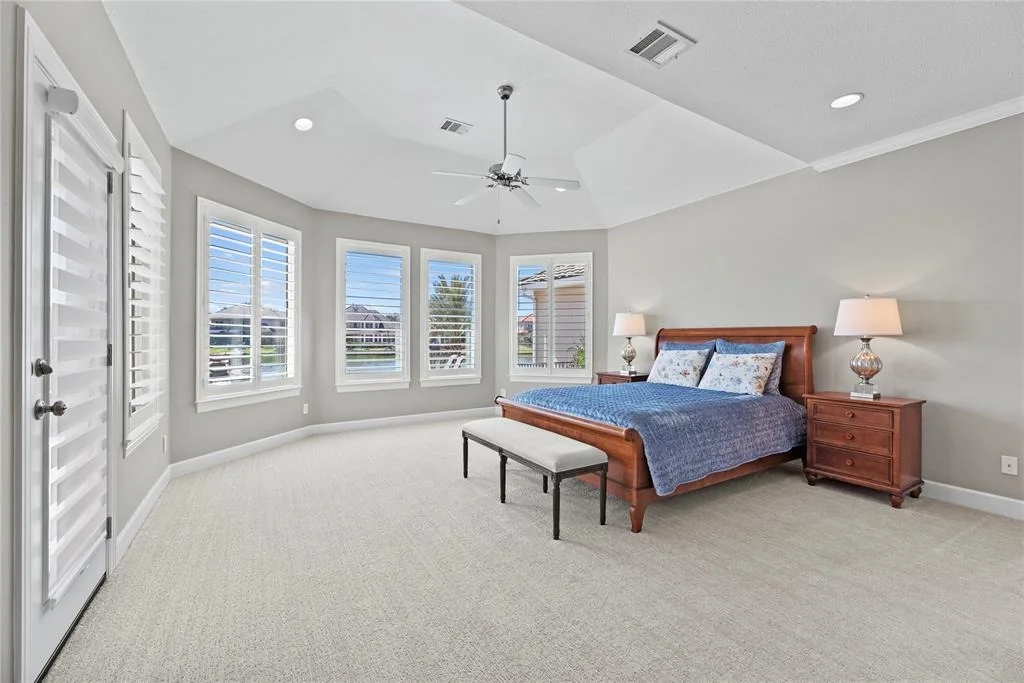 Photo of 18919 Crescent Bay Drive