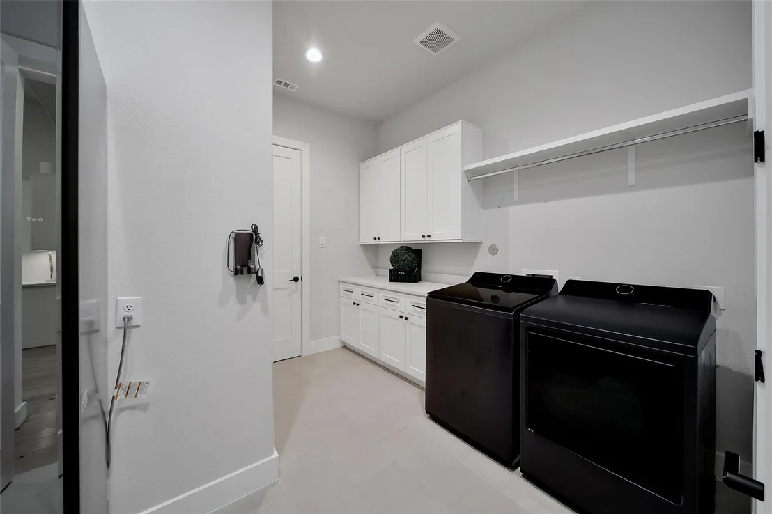 Photo of 16011 Bonjour Boulevard
