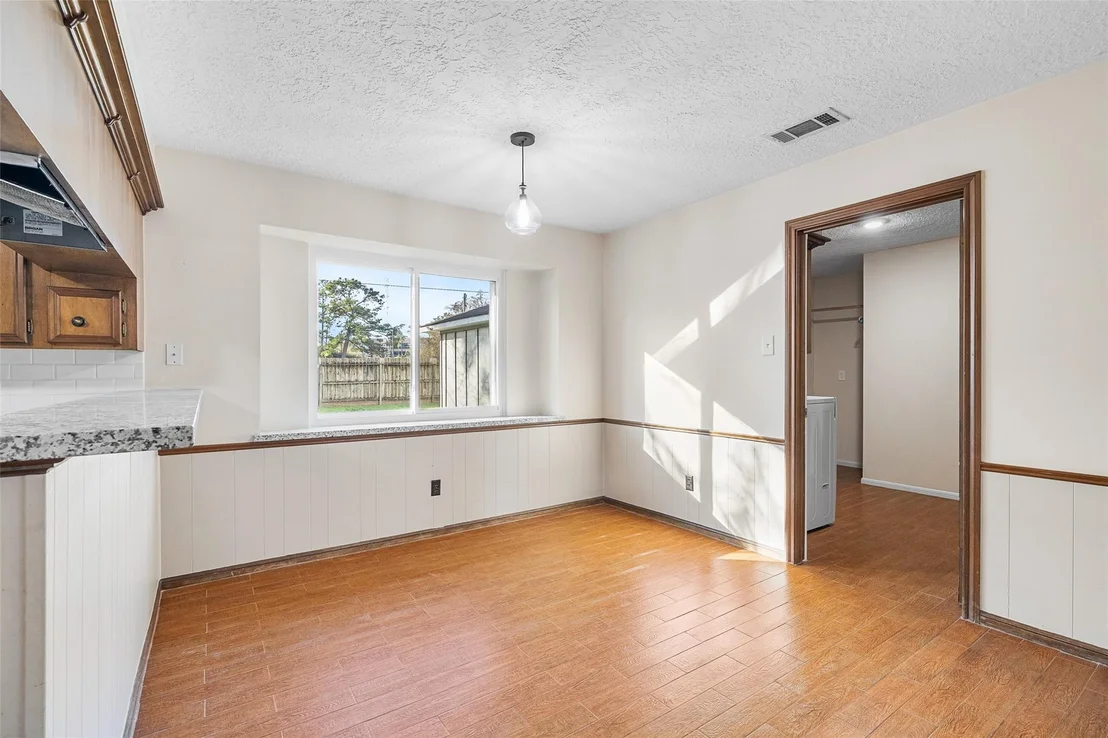 Photo of 723 Shadowbrook Drive
