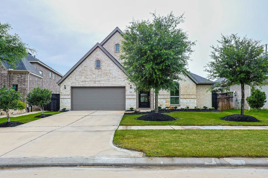 Photo of 3806 Lake Falls Drive