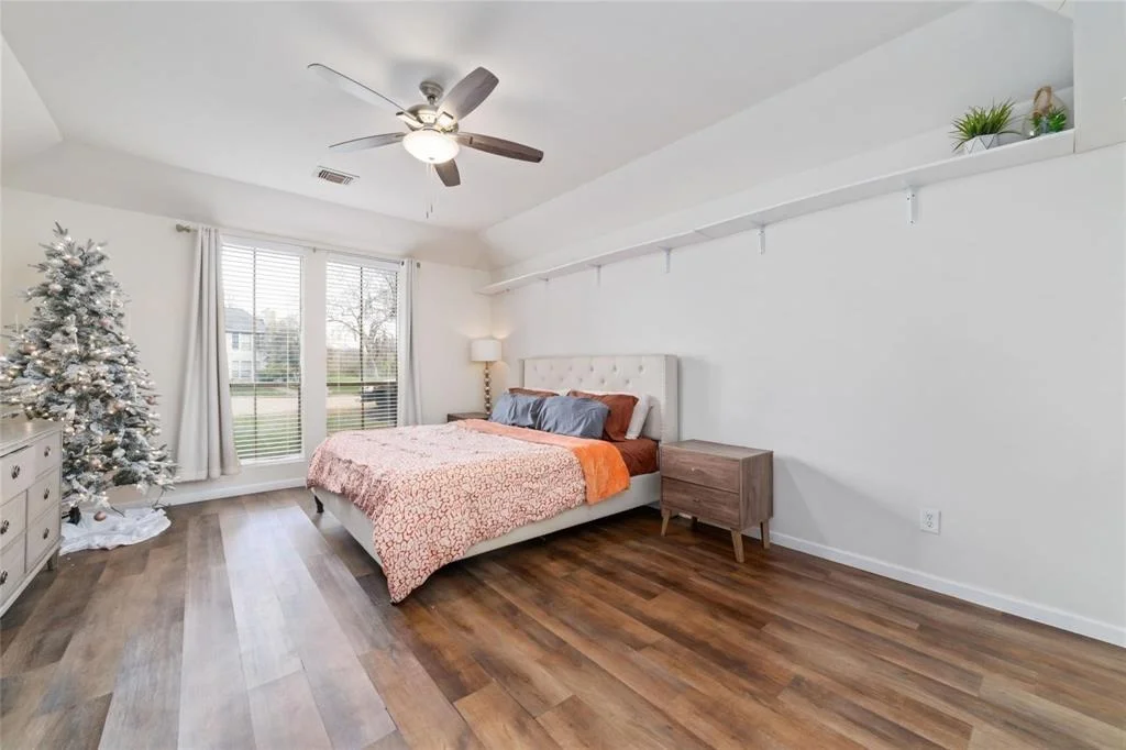 Photo of 6231 Oak Pass Drive