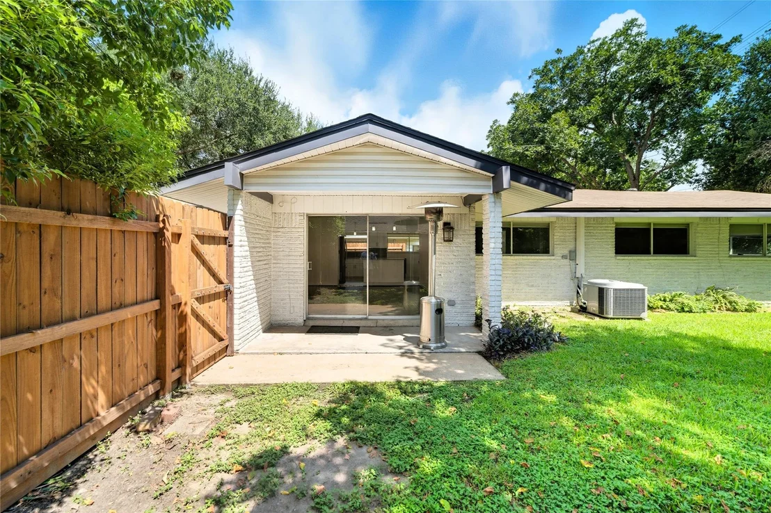 Photo of 11223 Greenwillow Drive