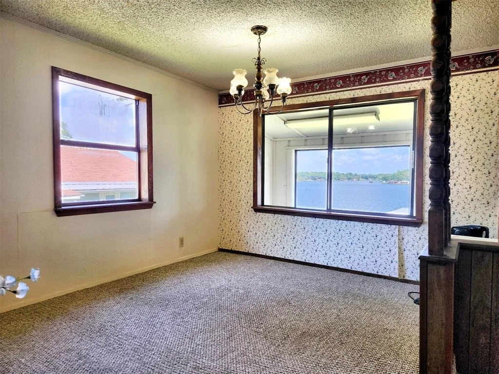 Photo of 23083 Lakeside Drive