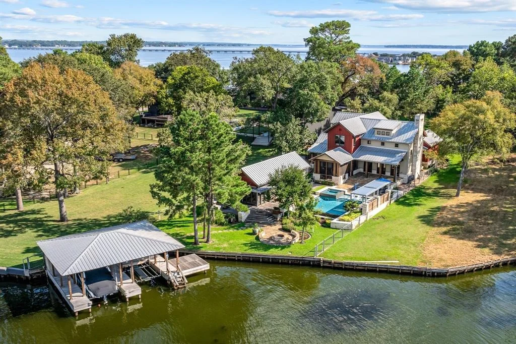Photo of 16480 Hunters Trail