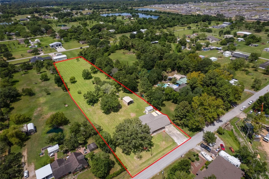 Photo of 3304 Bruce Hall Road