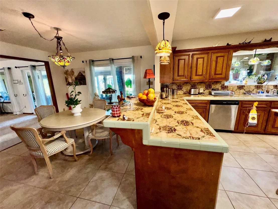Photo of 201 Westwood Drive E