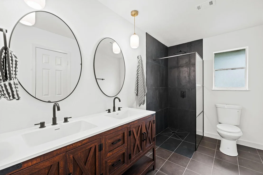Photo of 227 E North Hill Drive