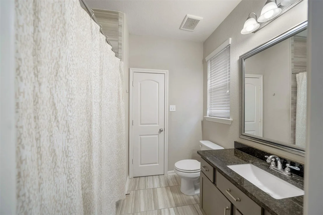 Photo of 215 Biltmore Loop