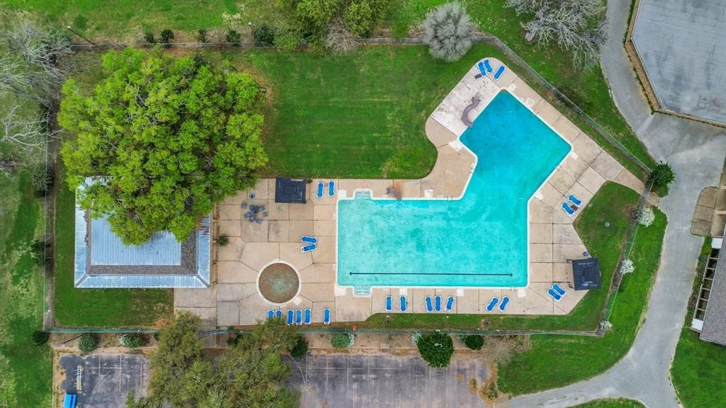 Photo of 226 Edgewater Drive