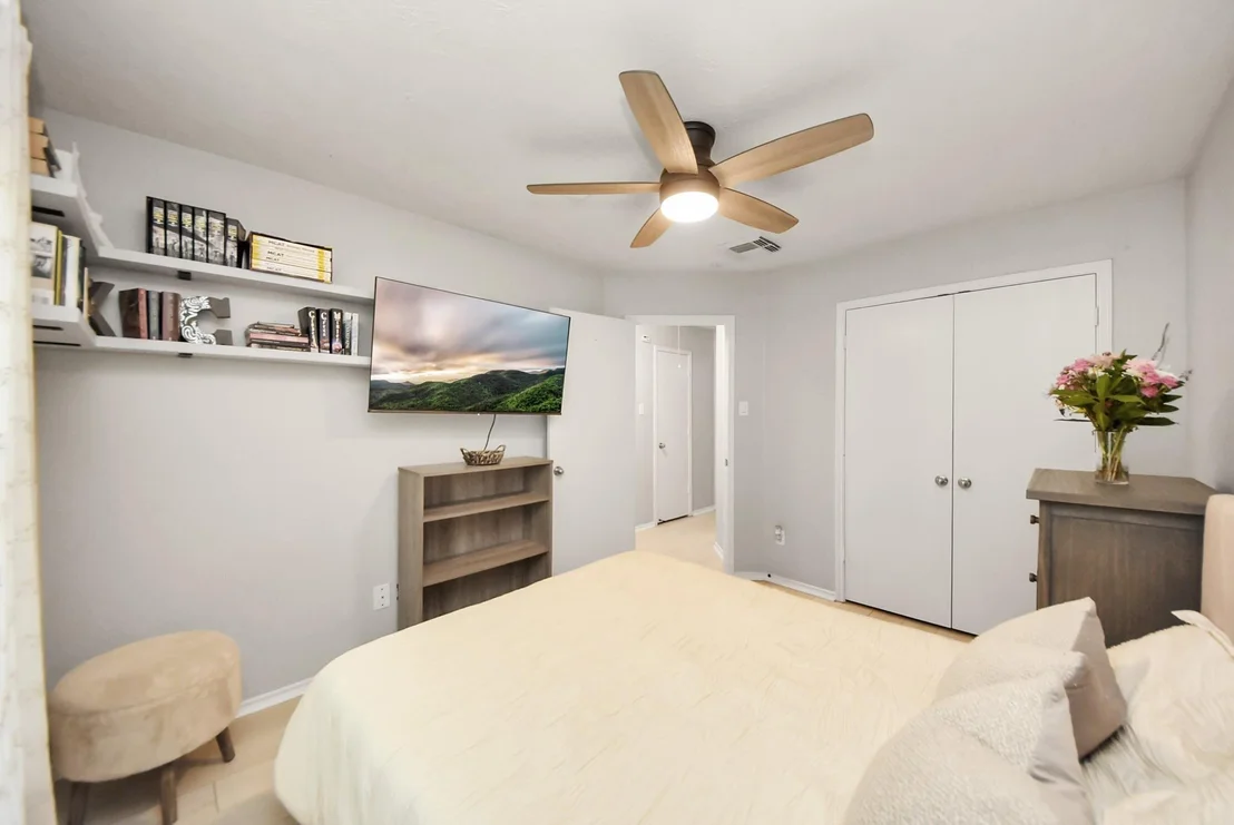 Photo of 15 Bark Bend Place