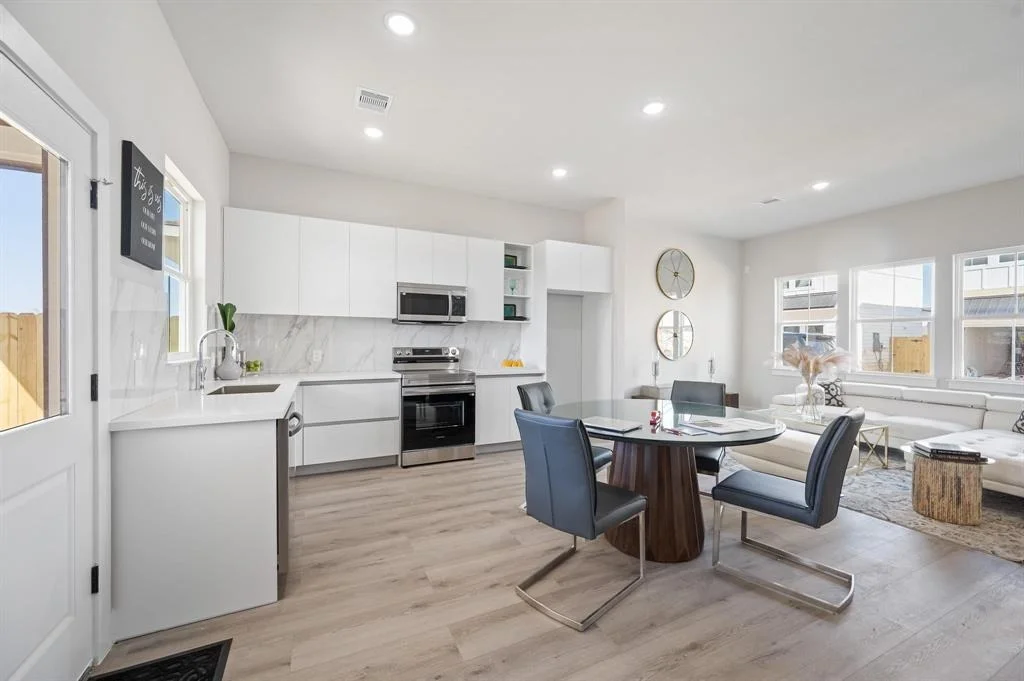 Photo of Unit 1 at 6702 Metro Blvd Boulevard