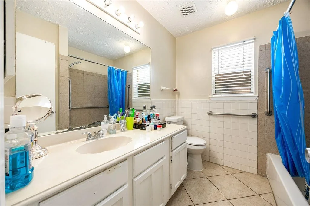 Photo of 16307 Thistleglen Drive