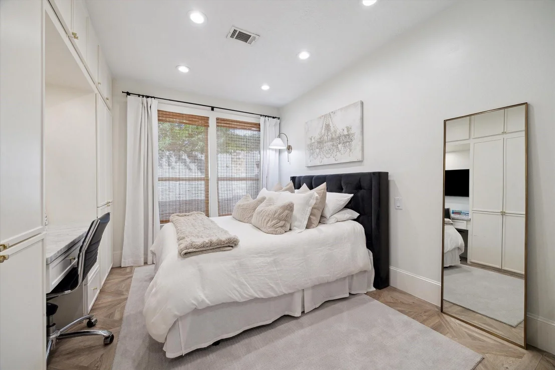 Photo of 10851 Pepper Lane