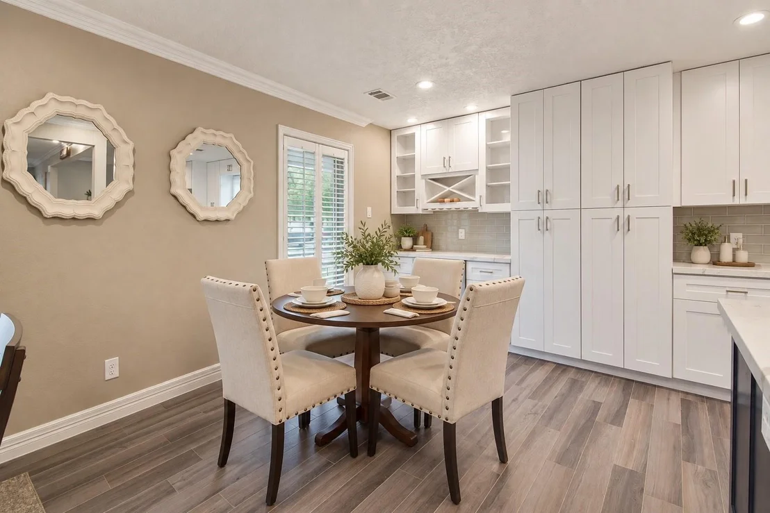 Photo of 5026 Saxon Drive