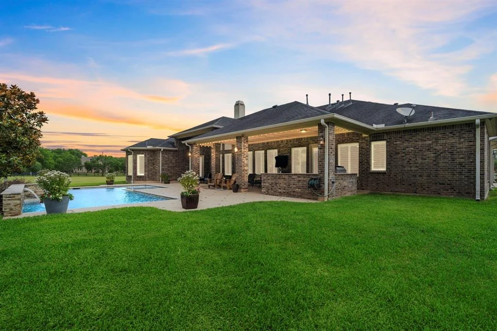 Photo of 2131 Grand River Drive